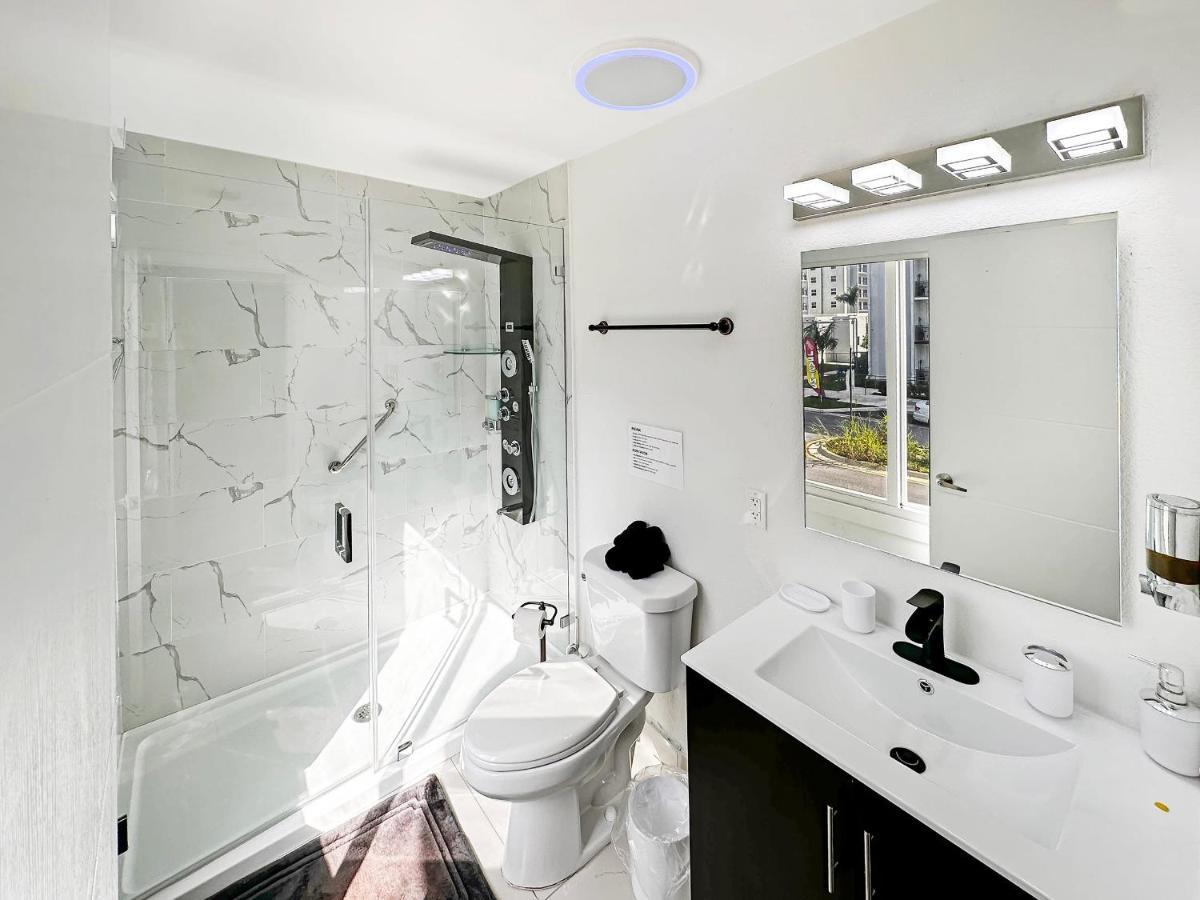 Vacay Spot Experience Luna Sky! 65" Tv Bar, Bbq, Shower Massage Jets, Music, Go To Fl Keys Homestead Exteriér fotografie