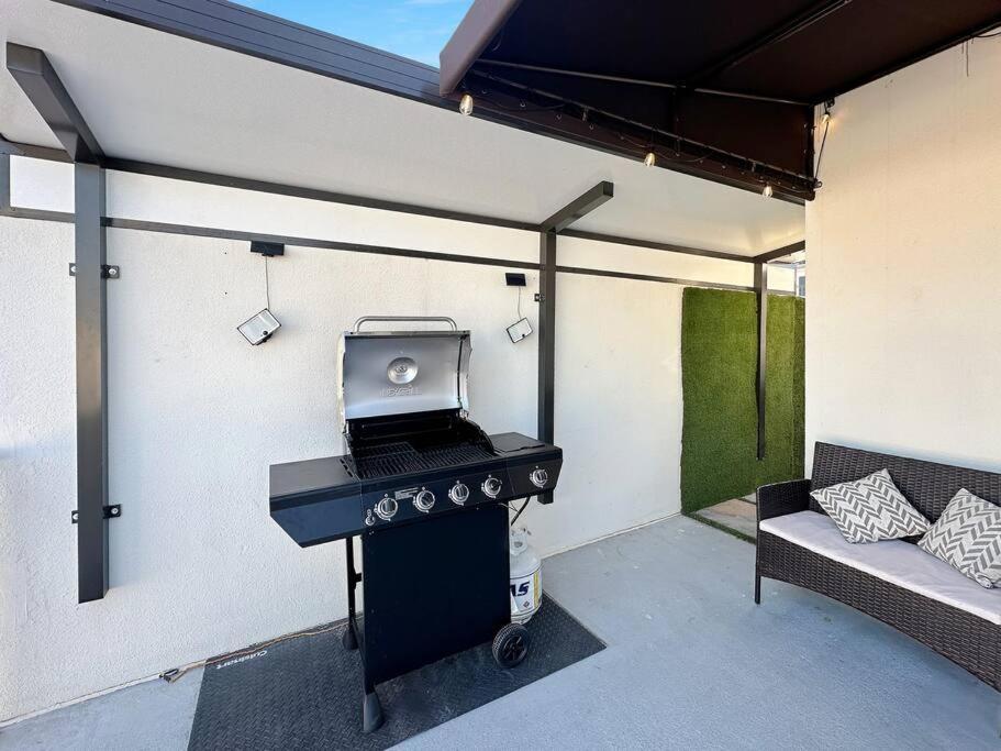 Vacay Spot Experience Luna Sky! 65" Tv Bar, Bbq, Shower Massage Jets, Music, Go To Fl Keys Homestead Exteriér fotografie